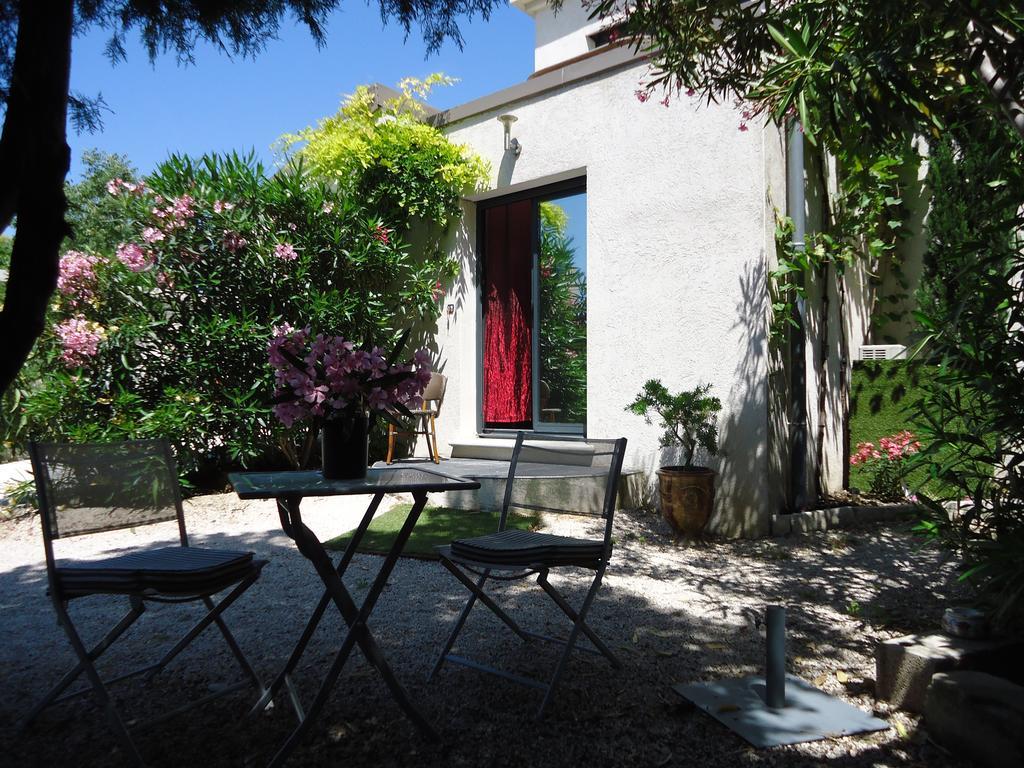 Pied A Terre En 3*